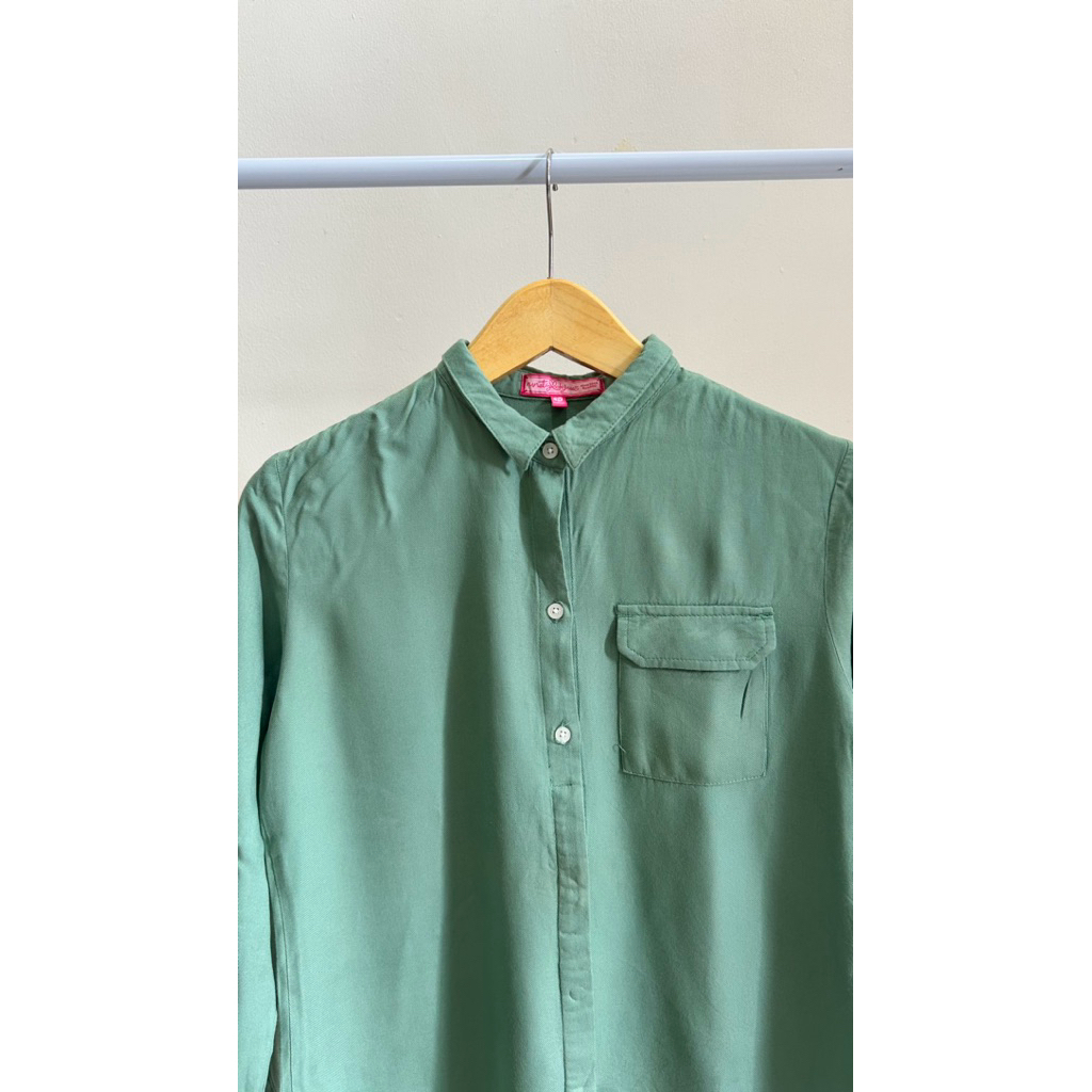 Kemeja Ninety Degrees