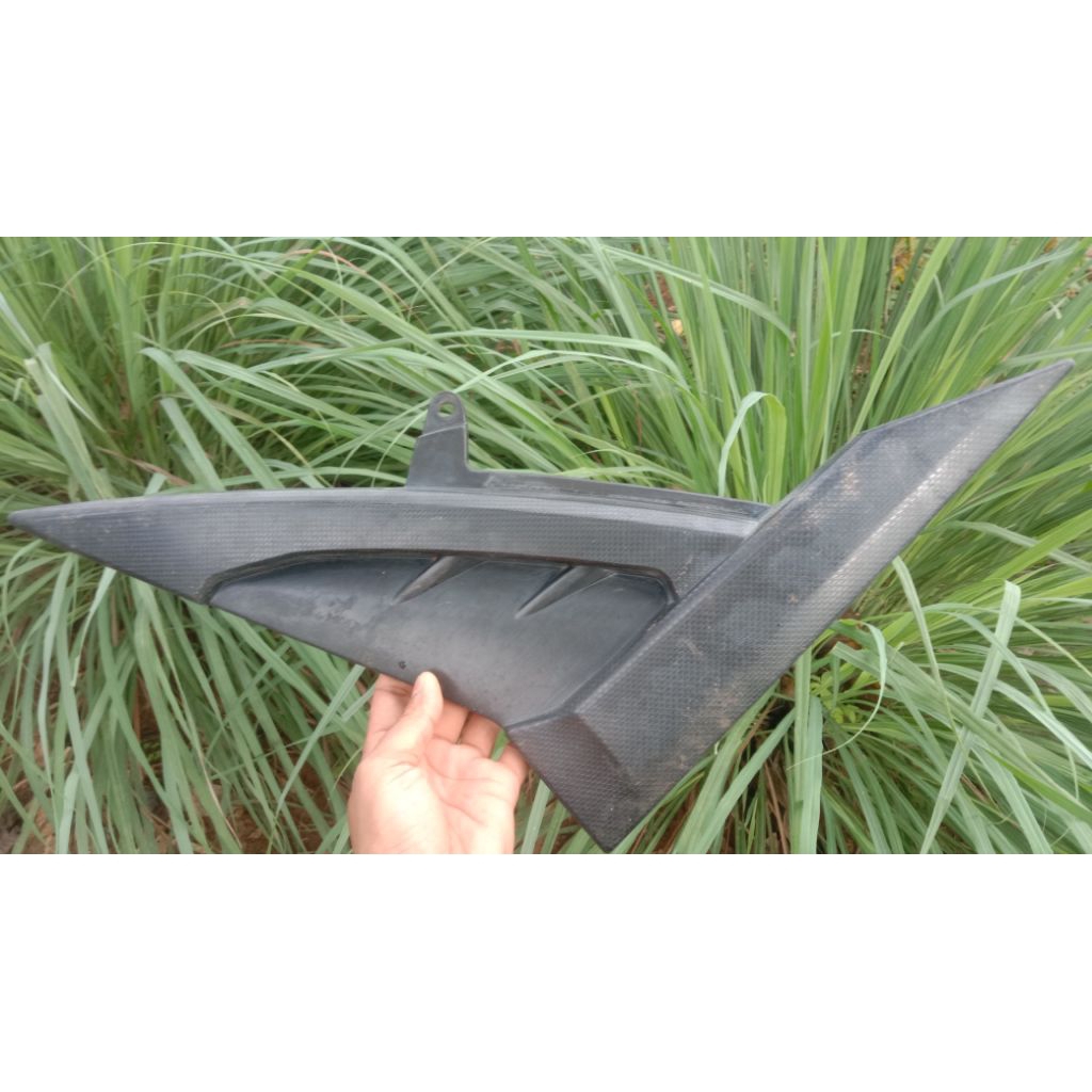 cover side / tutup aki box accu yamaha vixion lama kode 3c1 ori copotan
