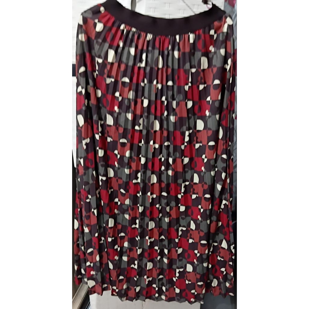 Benang Jarum BJ Puzzlea Pleated Skirt Red size M Mono Monogram Rok BS The Dream Park TDP Minnie Mick