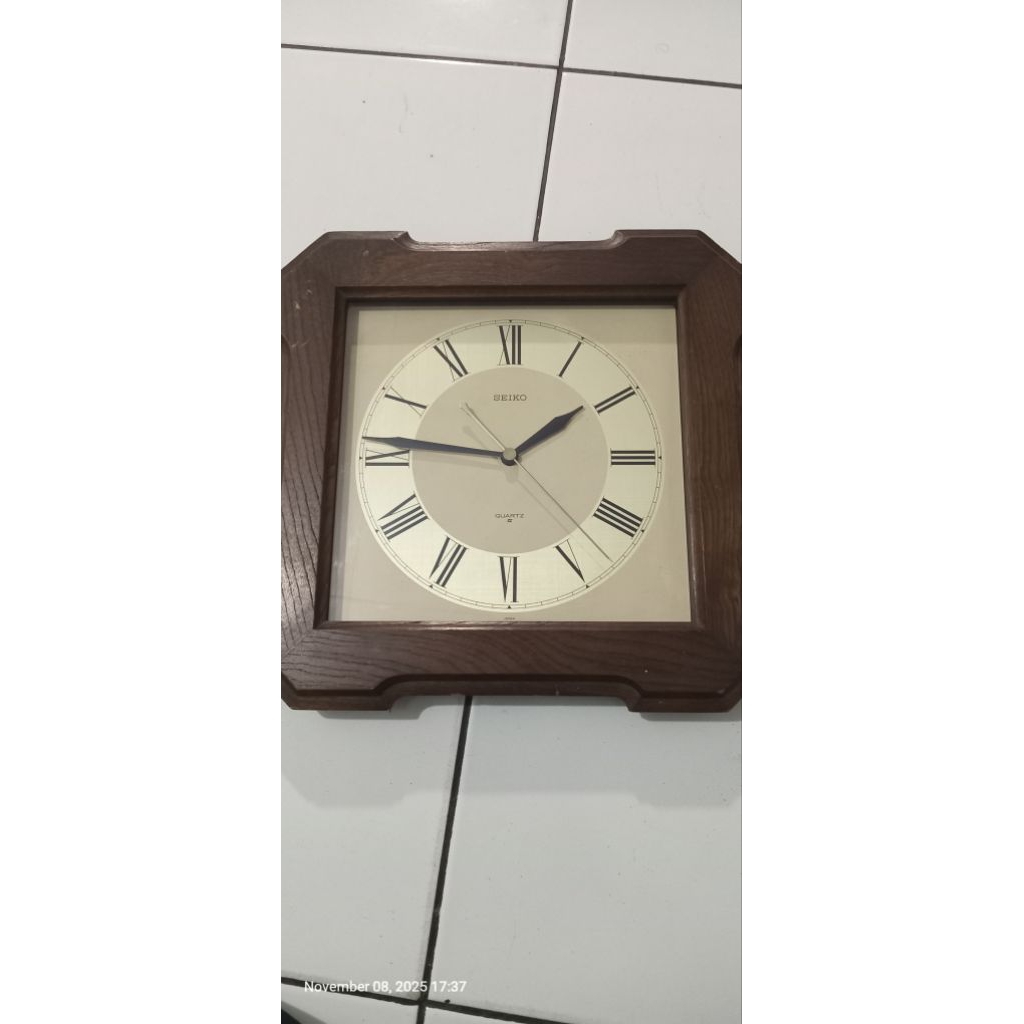 jam dinding seiko rusak mati