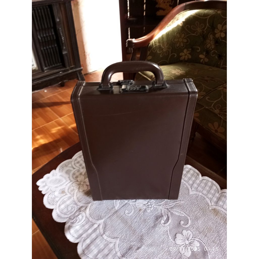 Koper  Kulit Jadul Antik Vintage Merk SPORTPIE lawas Dekorasi Tua Kuno Retro