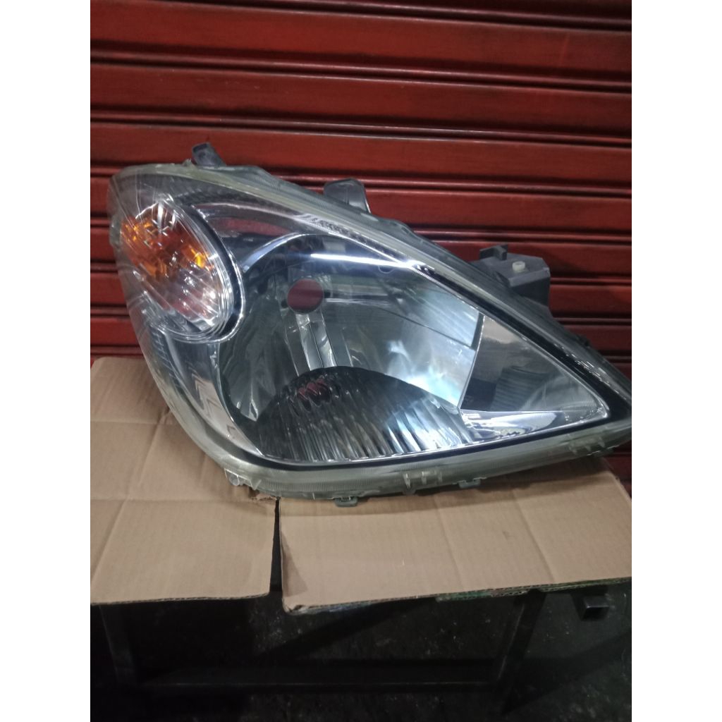 headlamp lampu depan avanza , xenia2004-2005