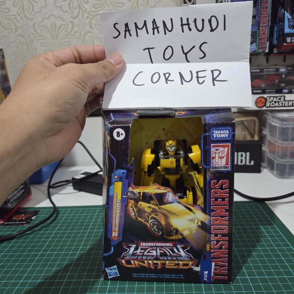 Transformers Legacy United Animated Universe Bumblebee