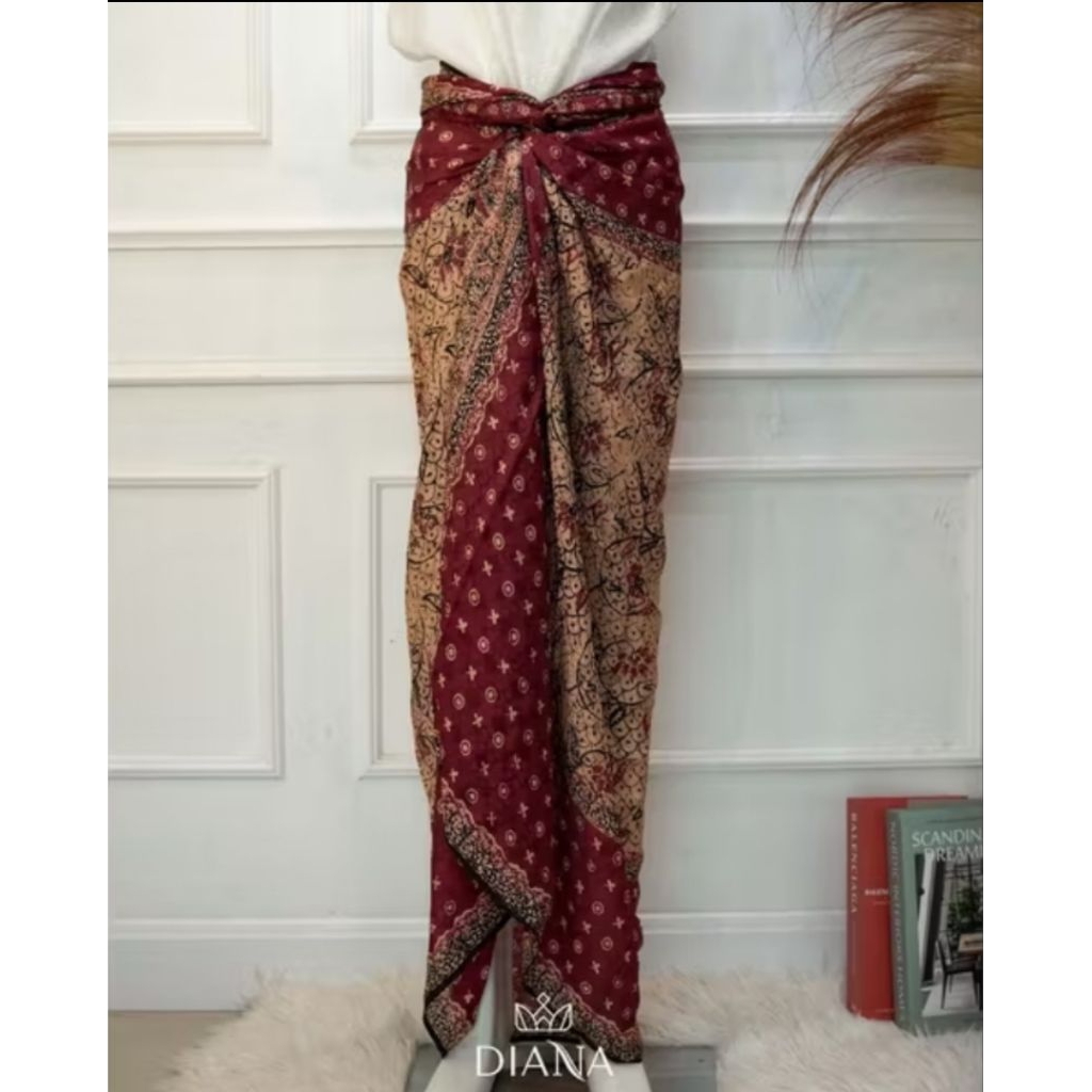 Rok Lilit halus elegan warna Marun Gold