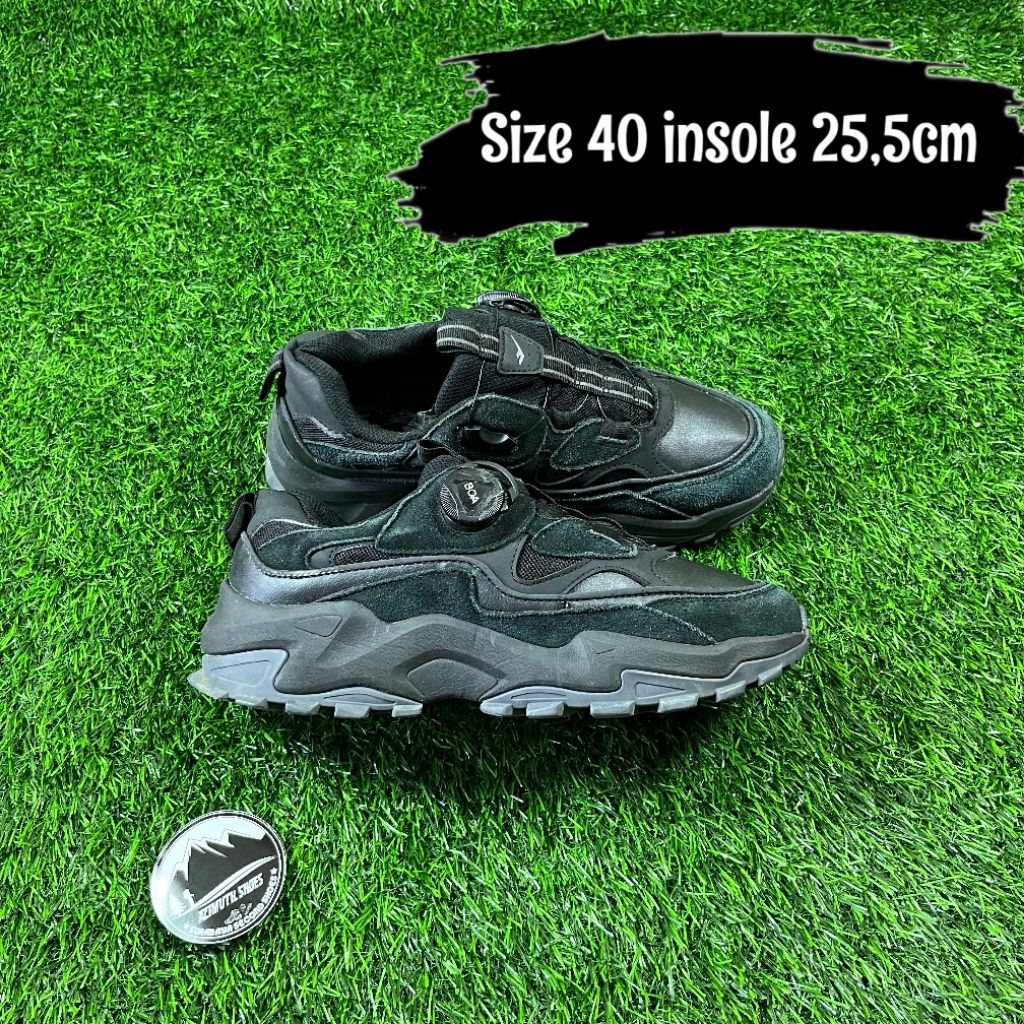 Sepatu Outdoor Gunung Hiking Prospecs Size 40