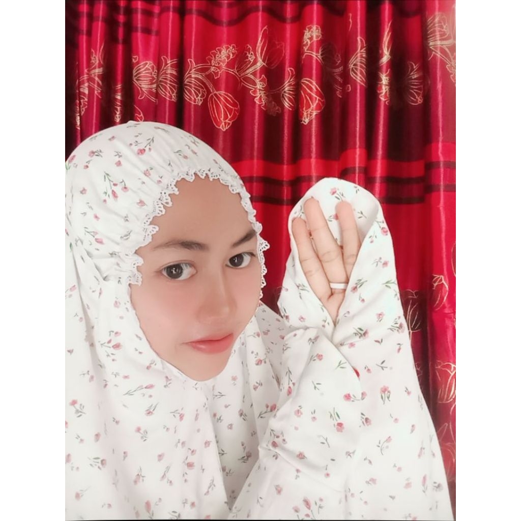 Mukena terusan bahan rayon motif bunga kecil