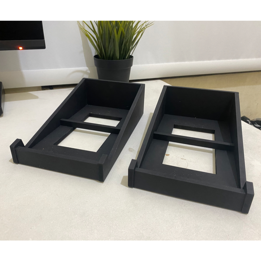 Stand Speaker Bookshelf Thonet Vander Kurbis