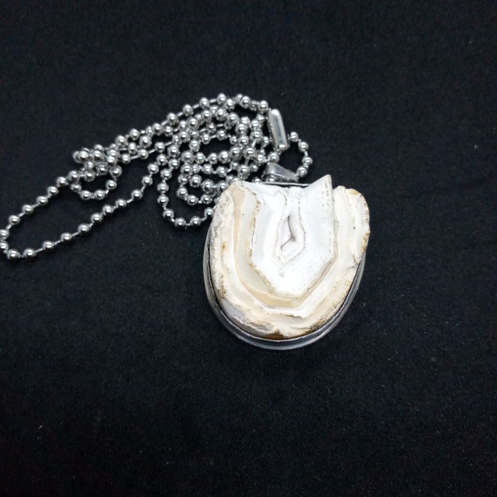 liontin batu damar Wulan Ring Dan Kalung Bahan Monel