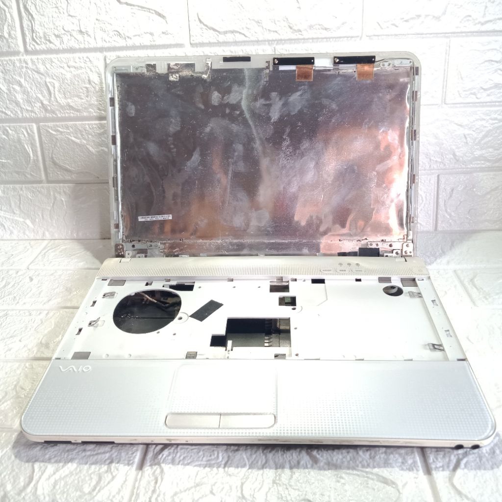 Casing body kesing case sony vaio vpcea35fg series vpcea sony vaio pcg-61212w ori