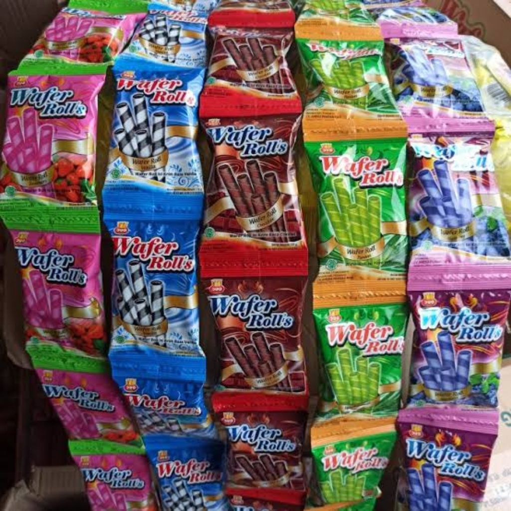 SNACK WAFER ROLLS ( 4 RENCENG ISI 40 PCS )