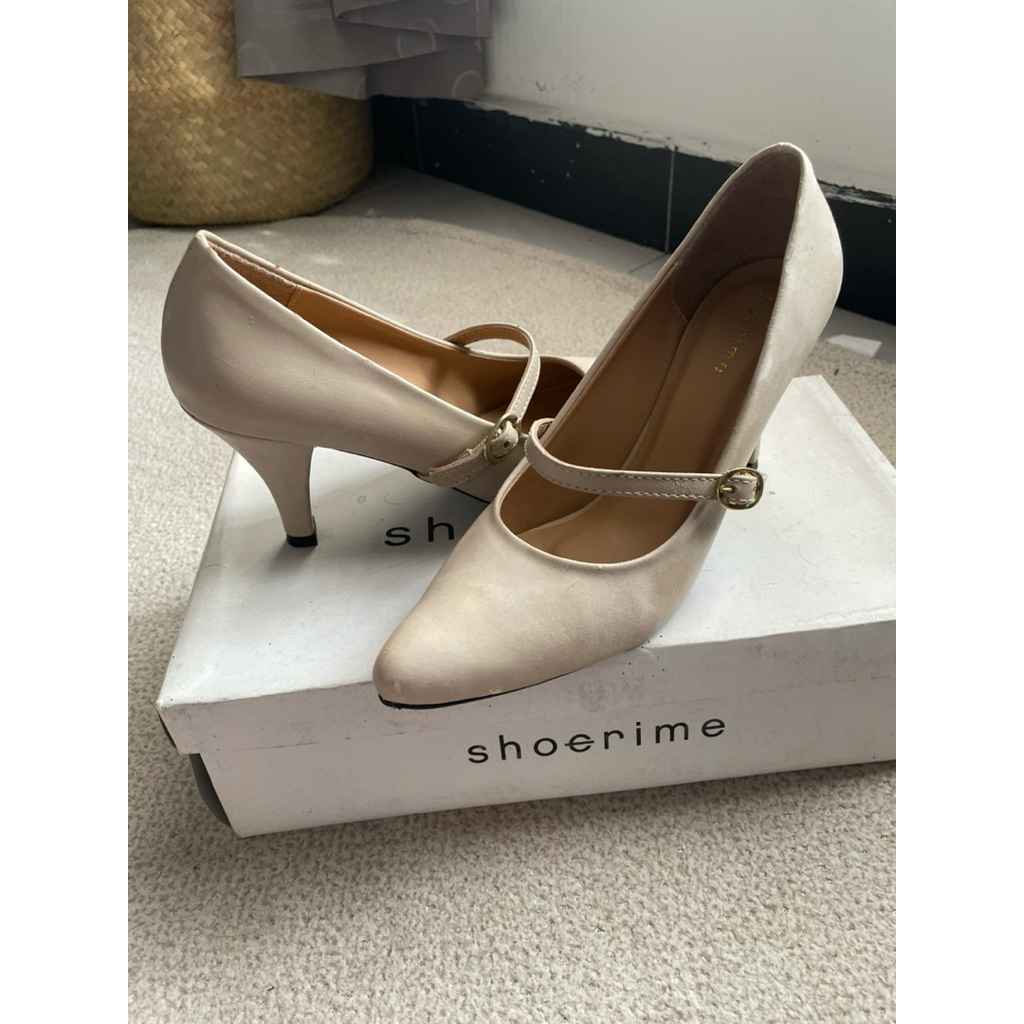 Sepatu kerja heels kerja preloved