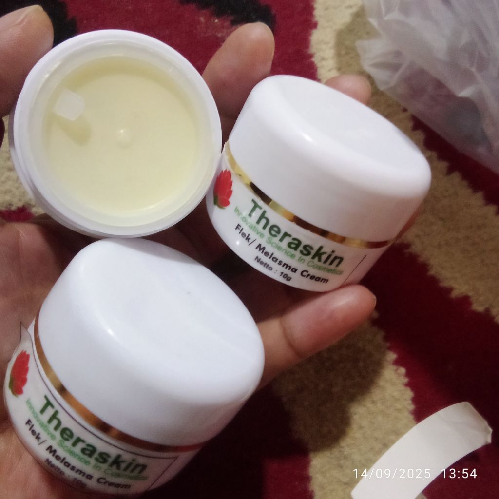cream flek theraskin malam
