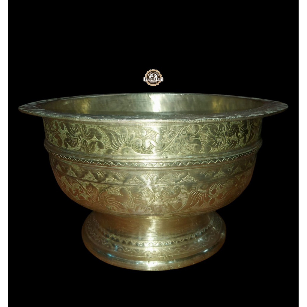 Bokor kuningan ukir lawas size BESAR ( B-1098)