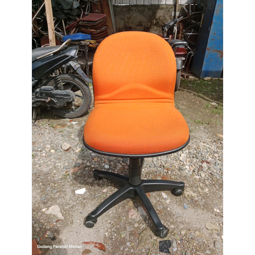 Kursi Kantor / Bangku Kantor / Kursi Kerja