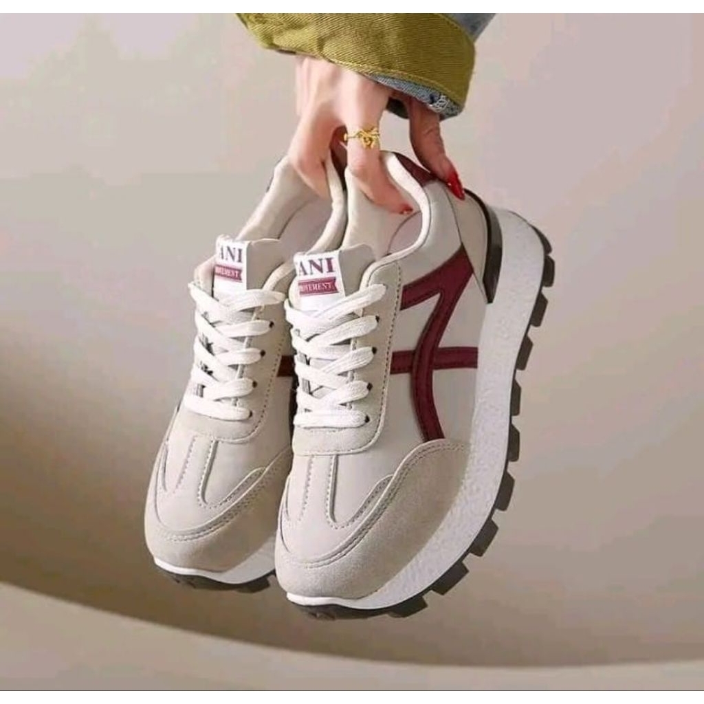 Sepatu Sneakers Wanita Kasual Sport Shoes Korean Kekinian Motif TMT Sepatu Sneakers Cewe Size 37-40