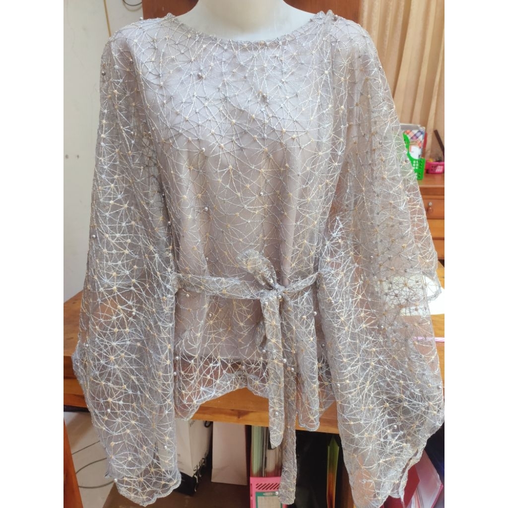 Atasan Brokat Kondangan, Pesta