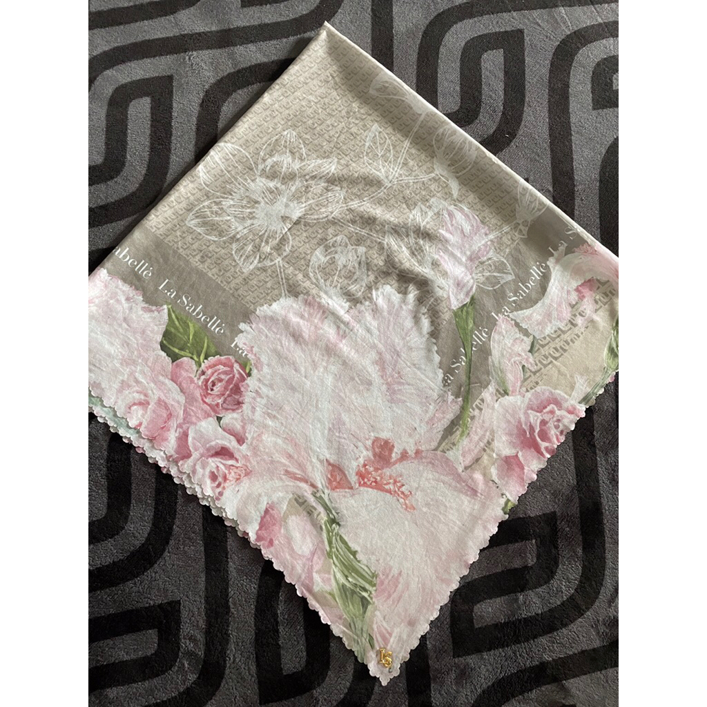 Preloved Scarf La sabelle