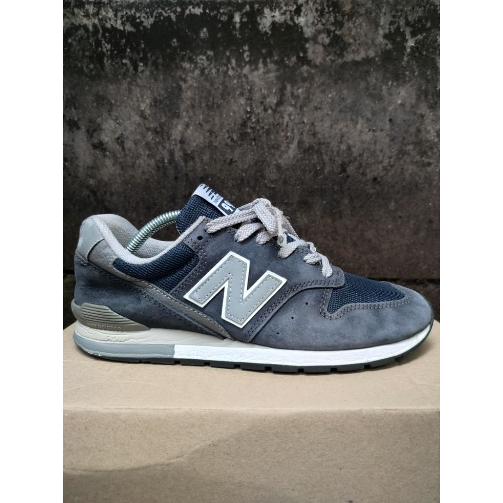 sepatu sneakers nb 996