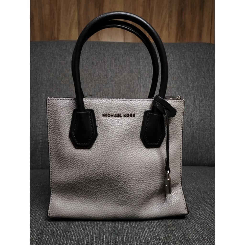 Sling bag preloved mk bag