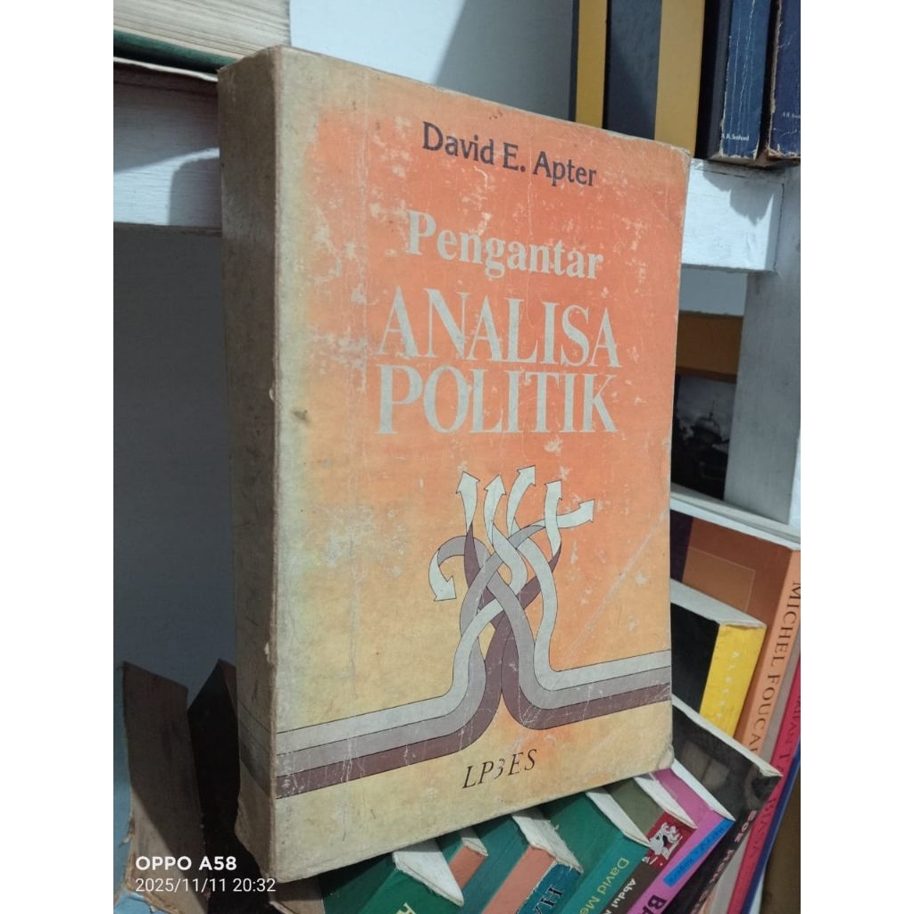 PENGANTAR ANALISA POLITIK