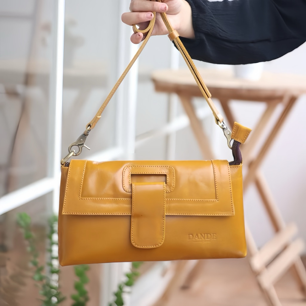 Dande Andini Tas Kulit Sapi Asli