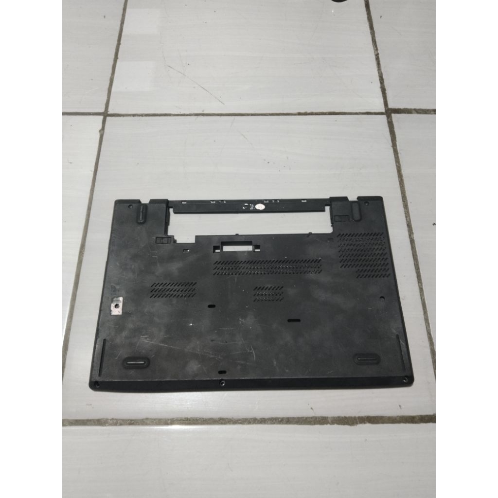 Casing tutup bawah Lenovo Thinkpad T450