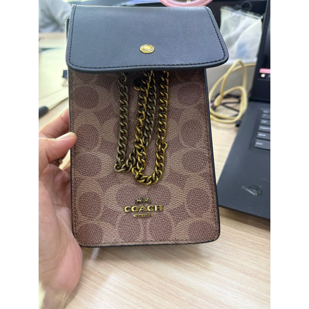 PRELOVED PHONE BAG Coach