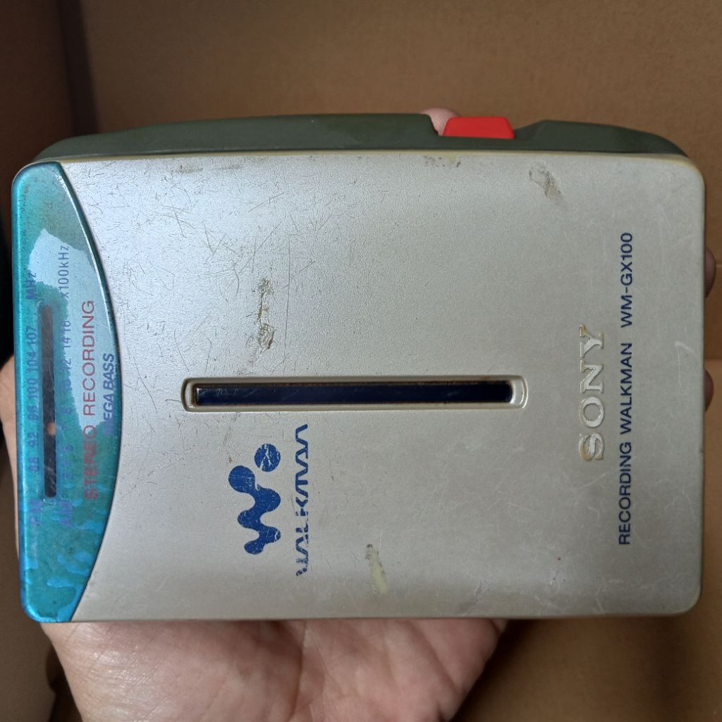 Sony Walkman GX-100 Radio Cassette-Corder KONDISI OFF