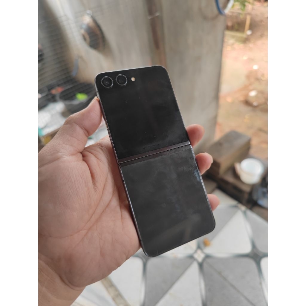 Samsung Z Flip 5 minus lcd dalam