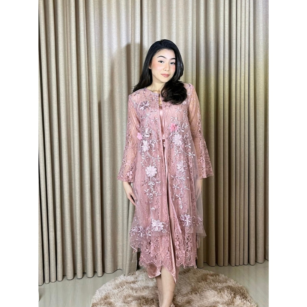 SarahDewanto Outer Chantily