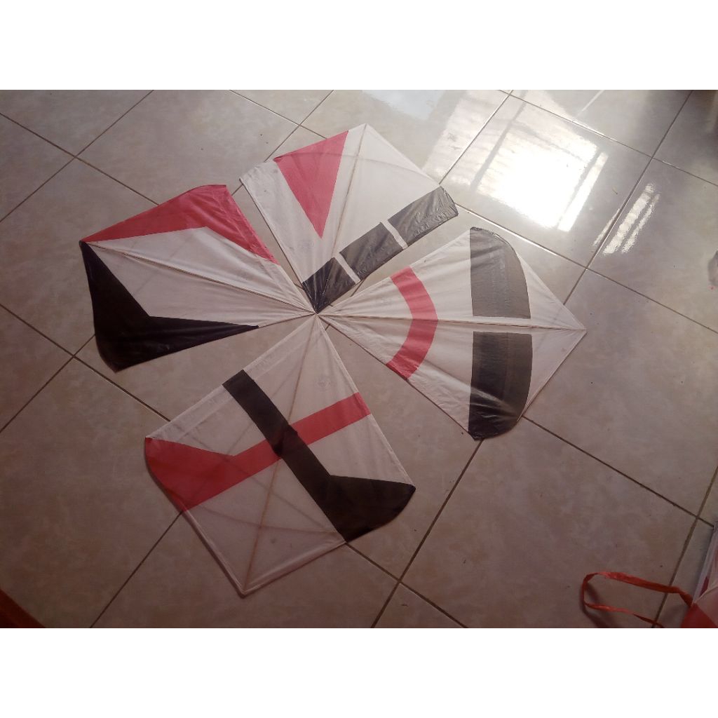 Layangan ukuran 60x68 kertas litho pulas