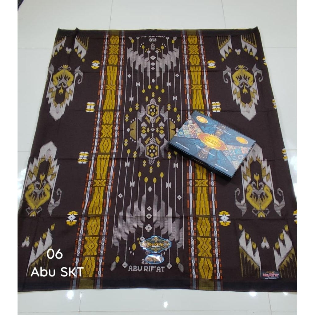 SARUNG ABU RIF'AT