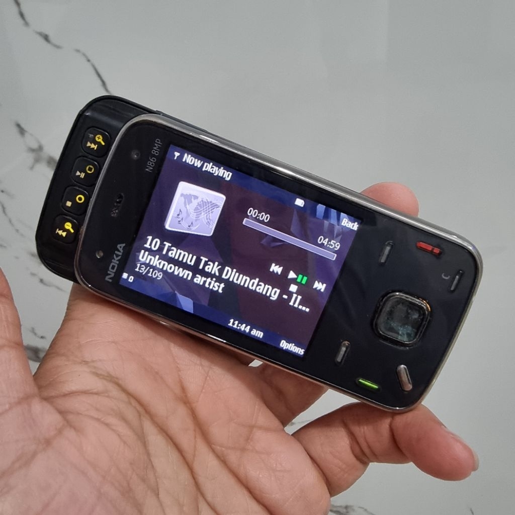 NOKIA N86 8MP , ADA MINUS
