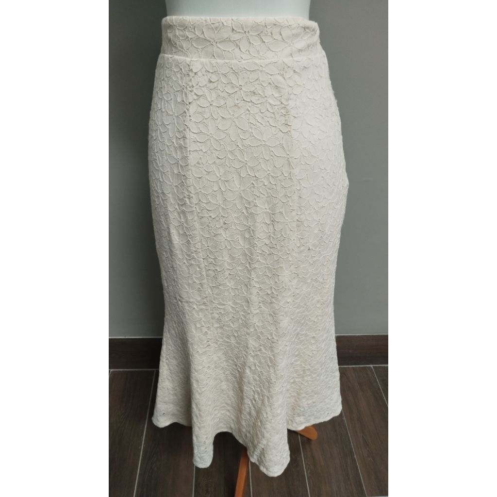 Rok panjang brukat prada duyung warna cream