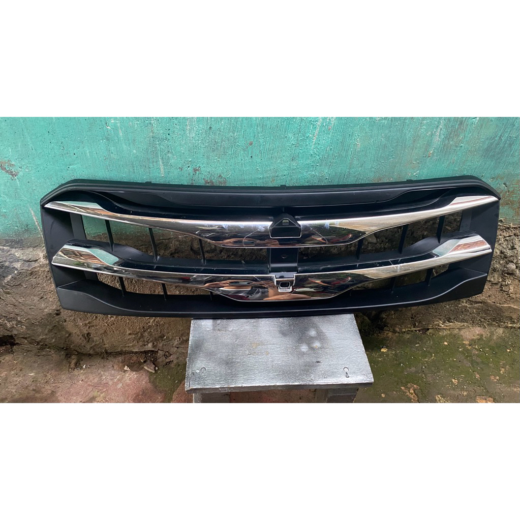 Gril Depan Suzuki SX4 Original Copotan