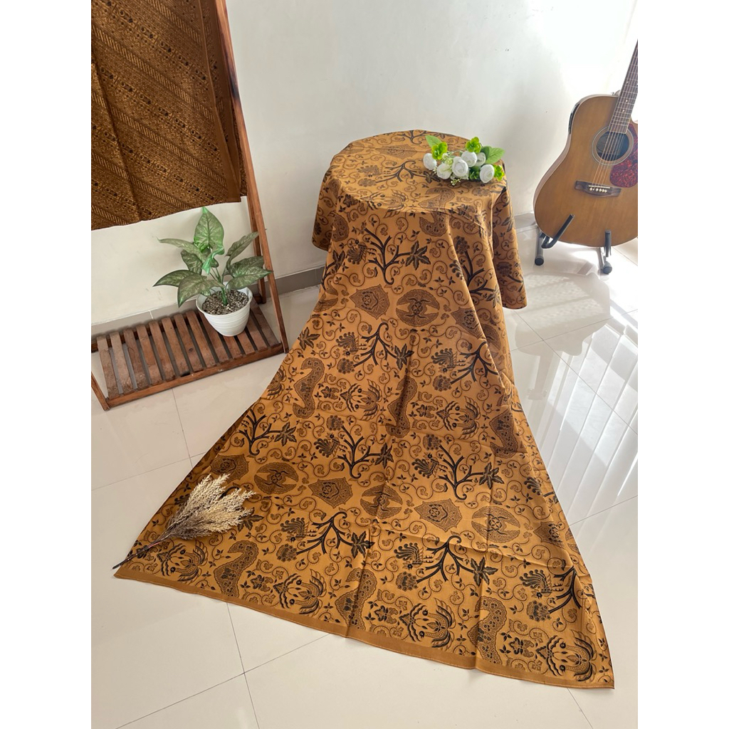 Kain Batik Solo Motif Wahyu Tumurun