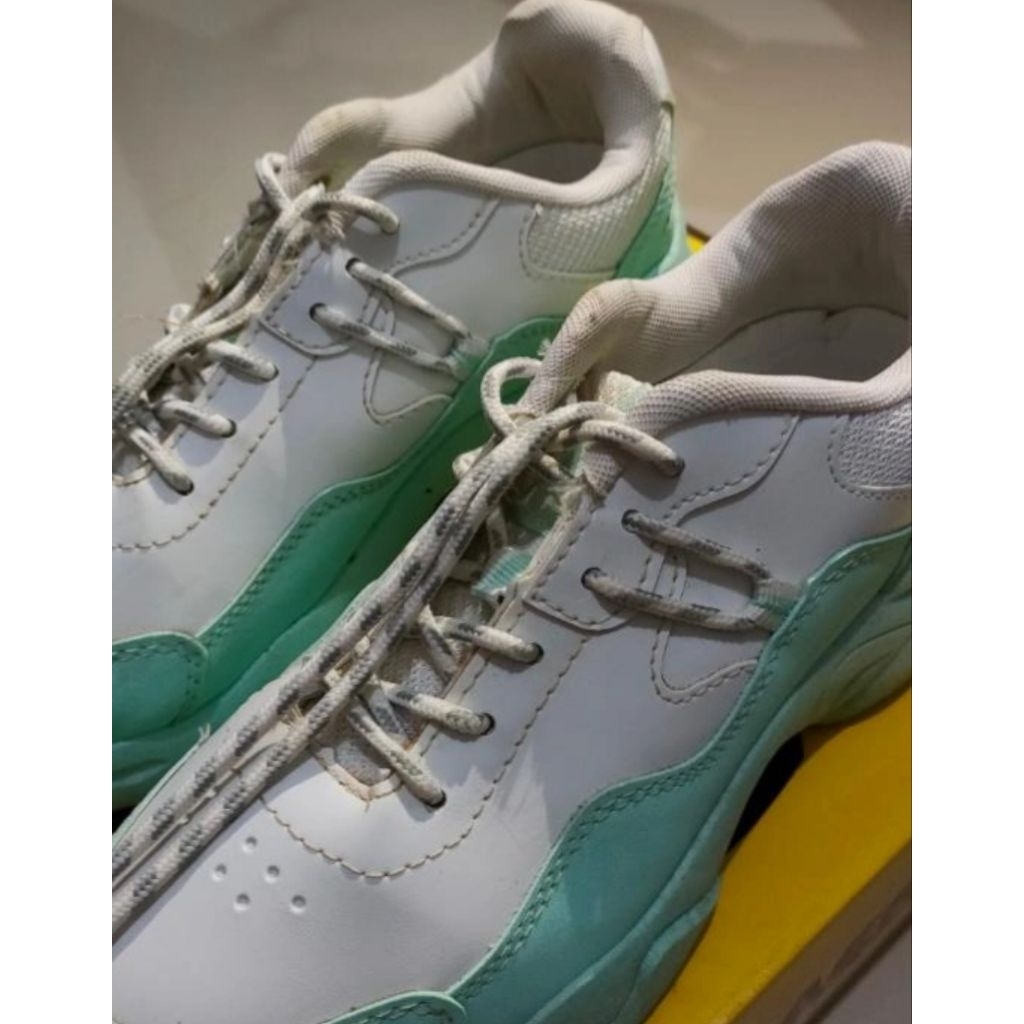 sepatu aerostreet preloved