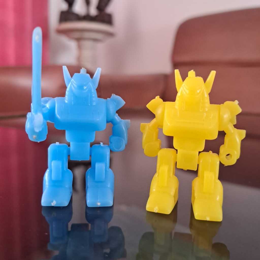 Action Figure Robot Plastik Rakitan Jadul (1990an)