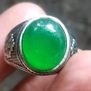 Batu Giok Jadhaite Burma. Grade A