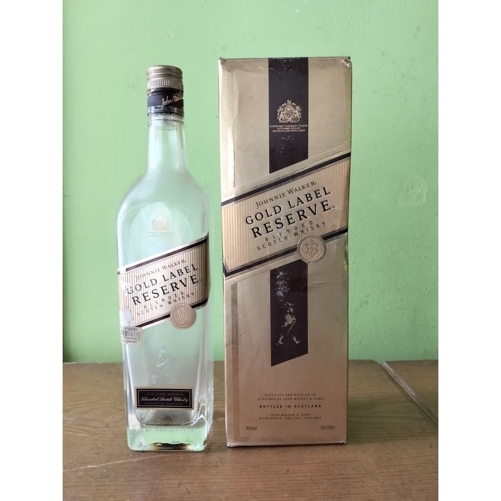 DEKORASI/HIASAN RUMAH BOTOL GOLD LABEL RESERVE BEKAS