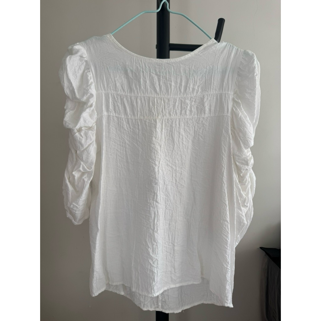 White Blouse Balloon Sleeve