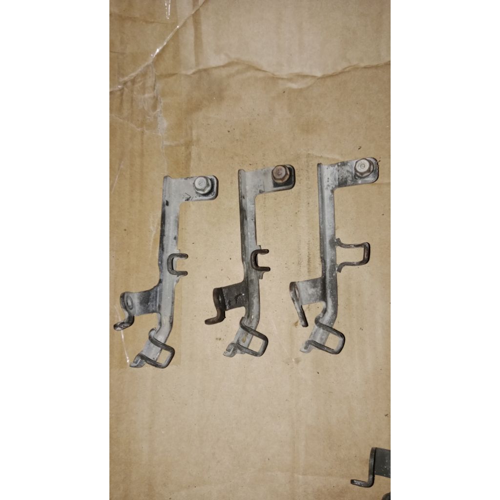 PANGKON BREKET SELANG REM DEPAN SUPRA X 125 KHARISMA SUPRA FIT BOX REVO LAMA ORIGINAL