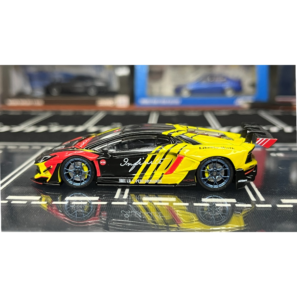 MINI GT NO.329 - Lamborghini LBWK Infinite