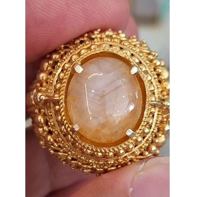 Natural yellow sapphire srilanka / Mirah cempaka ceylon / yakut safir