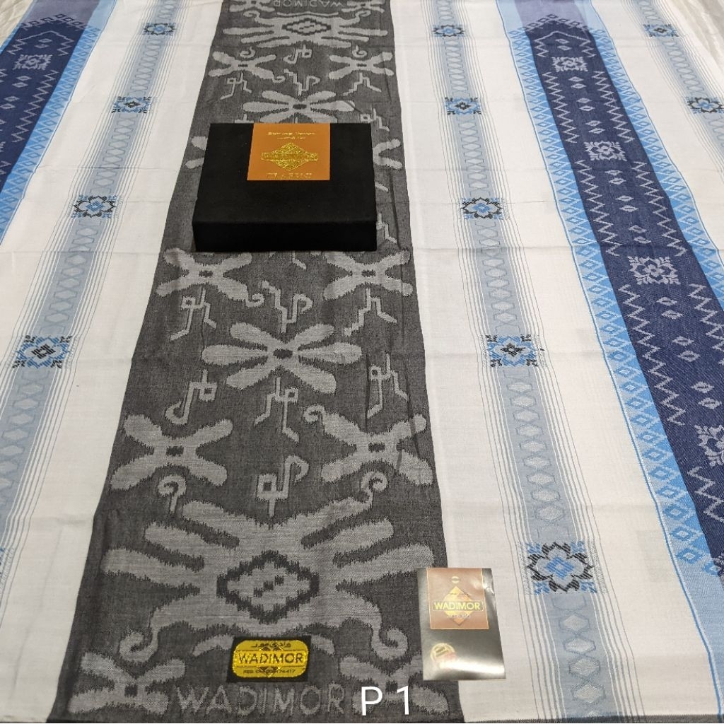 Sarung Wadimor Classic Songket Tenun Putih