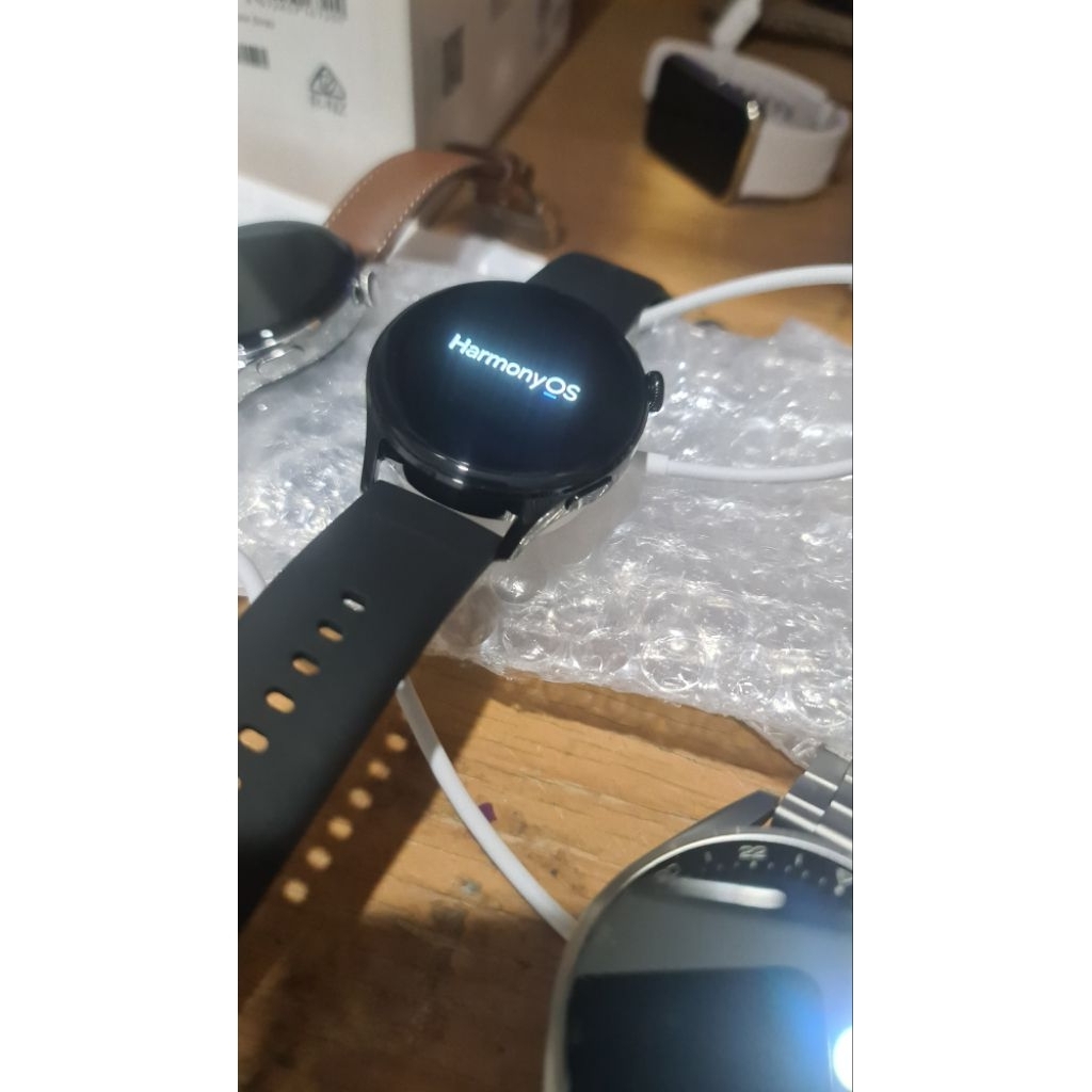 Smartwatch Huawei 3 Jam Tangan Pintar GPS NFC e-Sim