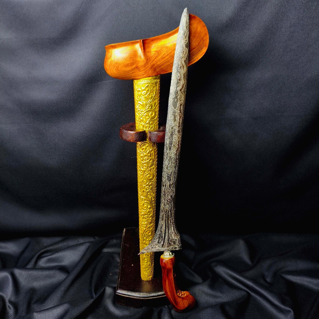 Keris Sepuh Jalak Sangu Tumpeng Pamor Kulit Semangka