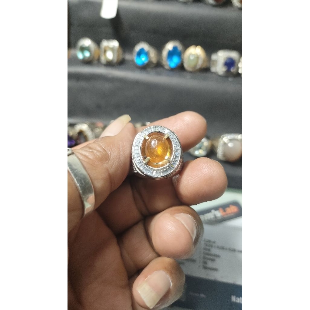 Batu Natural Orange Safir