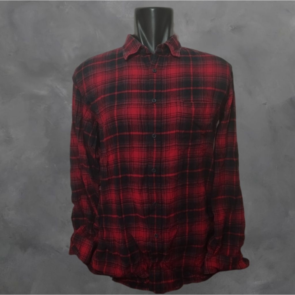 KEMEJA FLANNEL UNIQLO MERAH [XL]