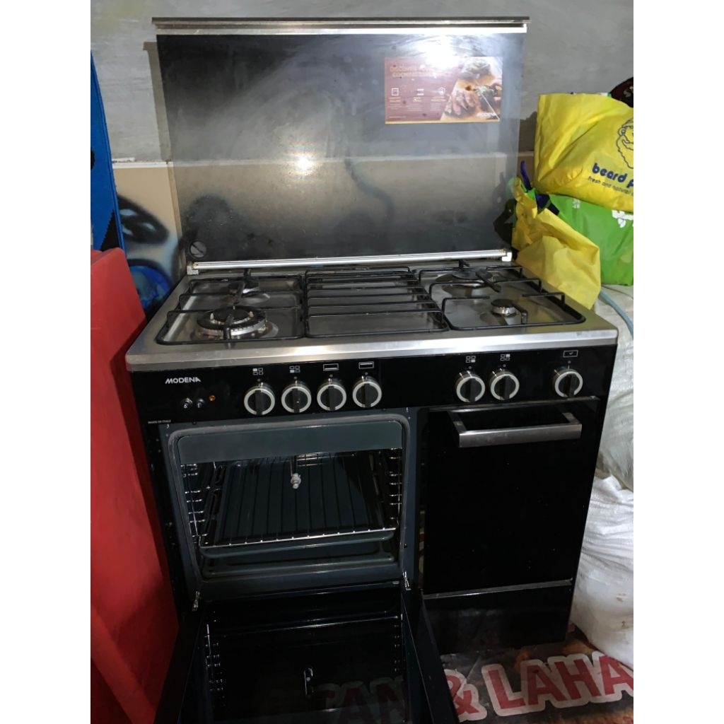 Modena Kompor Gas 4 tungku FC 5942 s, plus Oven Pemanggang